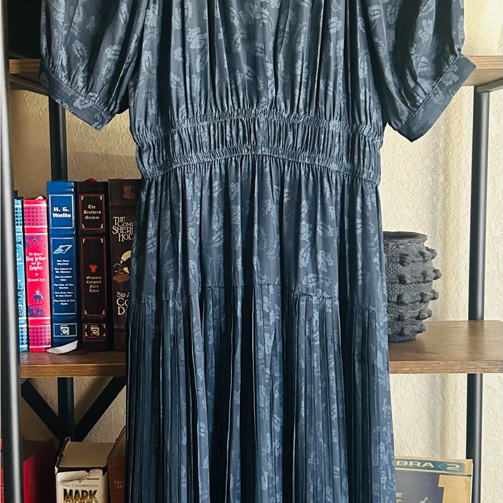 Current Air Esme Pleated Paisley Midi Dress medium NWT
